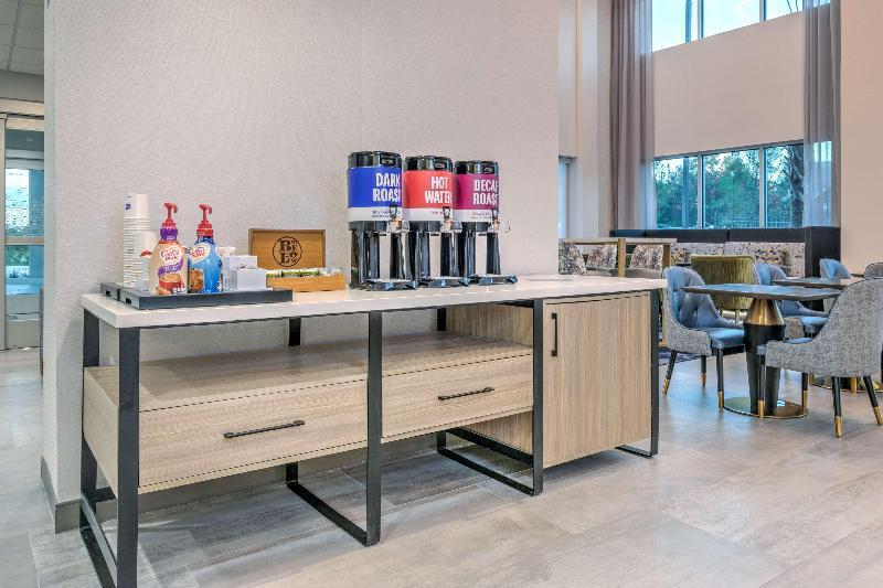 Hampton Inn&Suites Hilton Shenandoah The Woodlands image