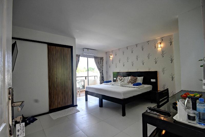 Crown Beach Hotel gallery photo 13