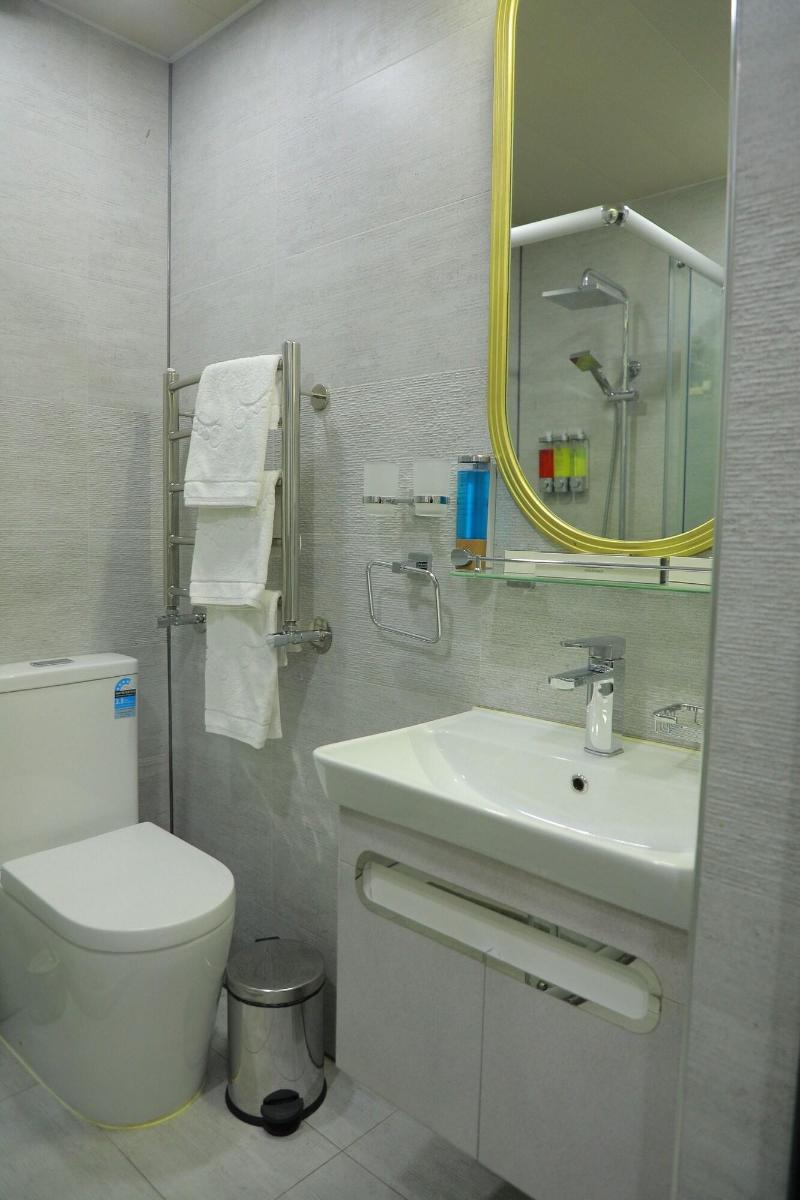 Human Hotel image