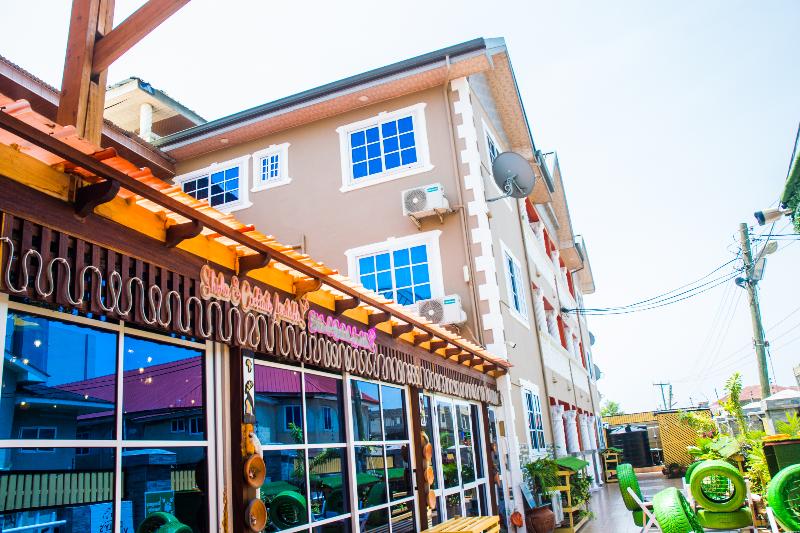 Dollys Villagio image