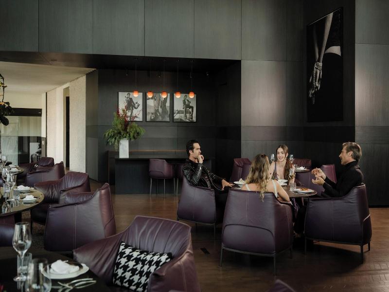 Hotel Alexander image
