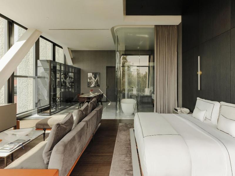 Hotel Alexander image