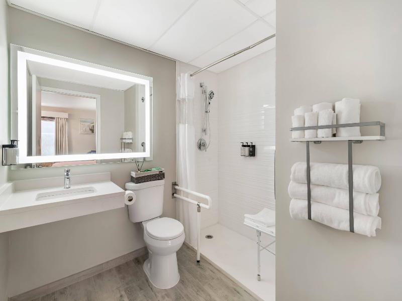 Heritage House Inn on Cape Cod image