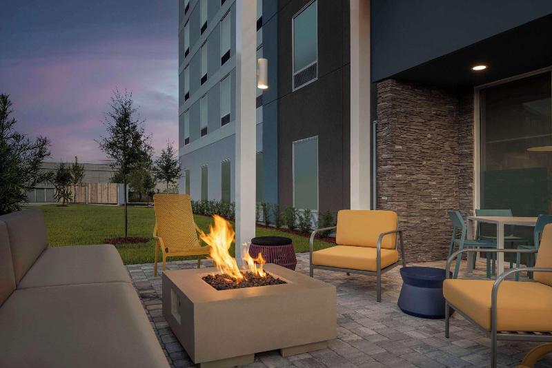 Home2 Suites By Hilton Sanford Orlando North TER