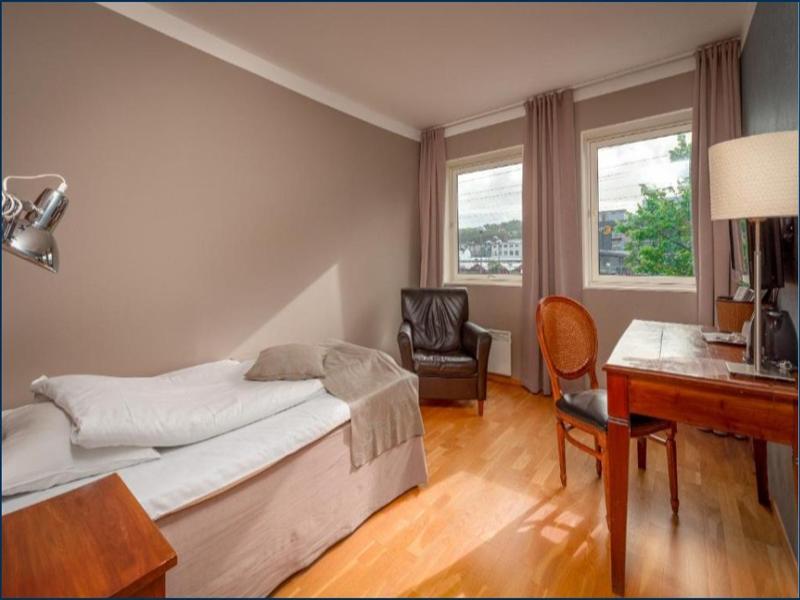 Bed room