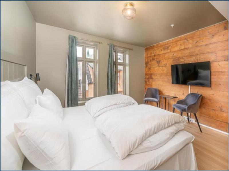 Bed room