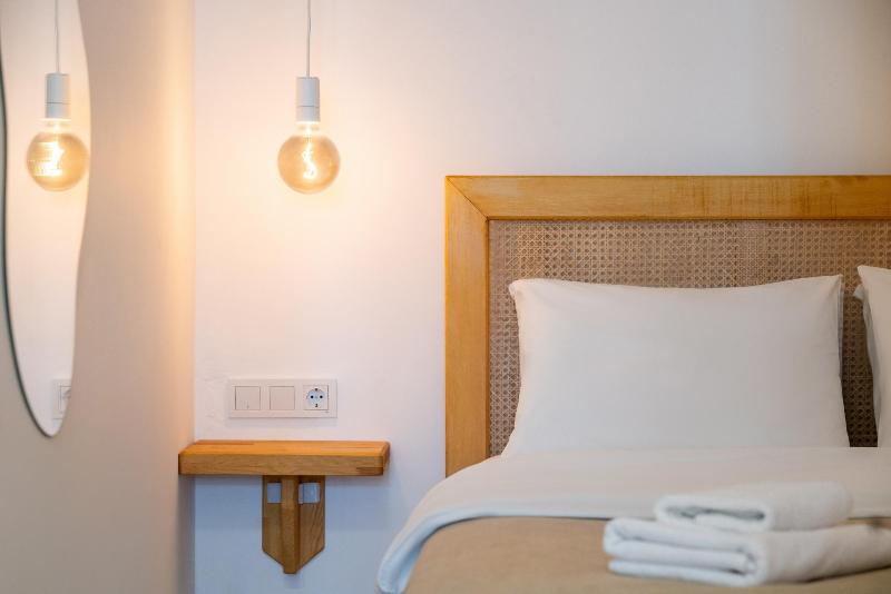 Audo Local Hotel image