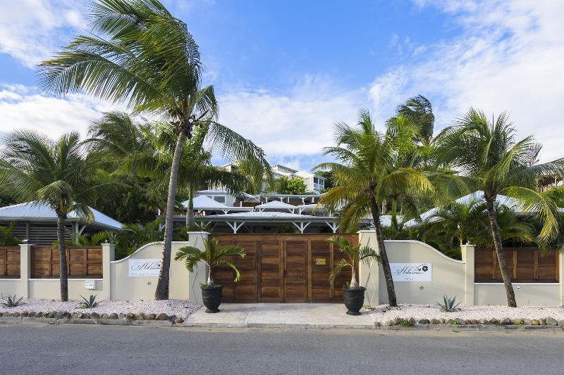 La Villa Hibiscus image