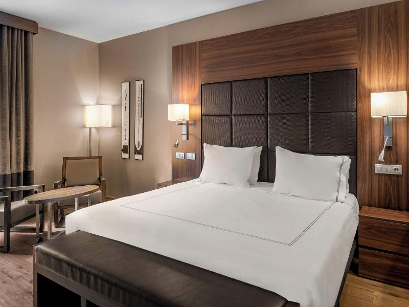 AC Hotel Baqueira Autograph Collection image