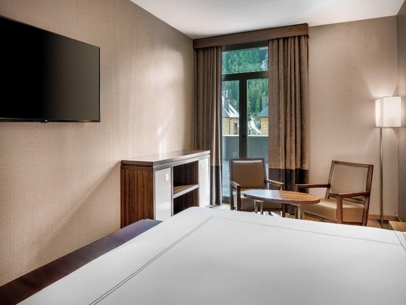 AC Hotel Baqueira Autograph Collection image