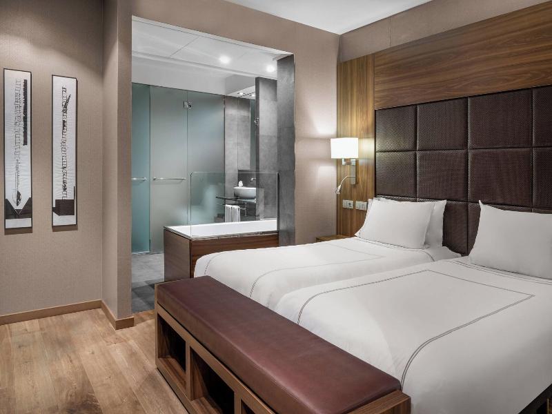 AC Hotel Baqueira Autograph Collection image