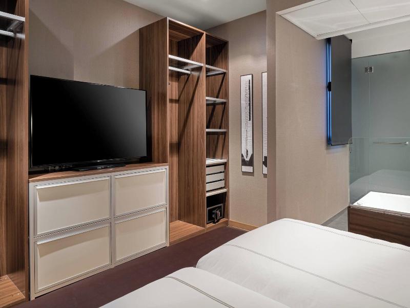 AC Hotel Baqueira Autograph Collection image