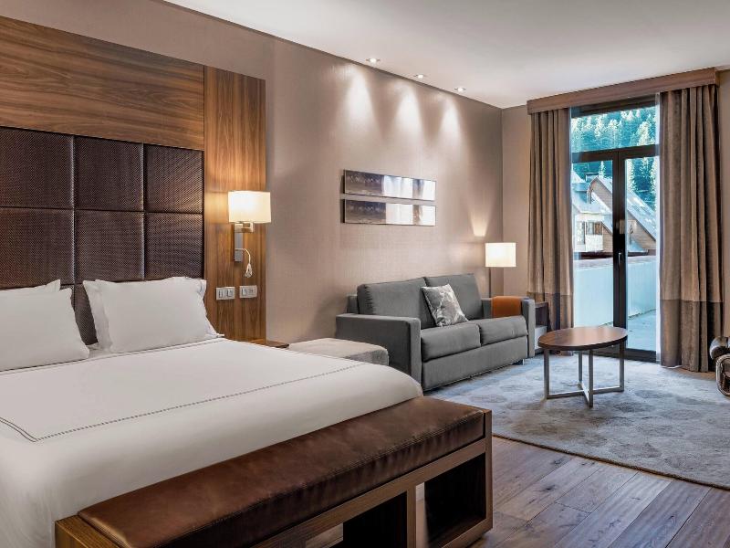 AC Hotel Baqueira Autograph Collection image