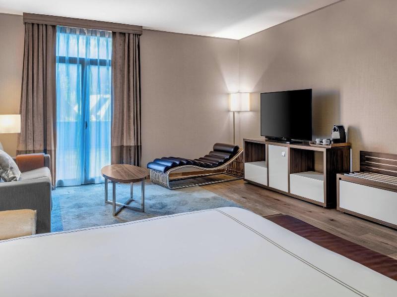 AC Hotel Baqueira Autograph Collection image