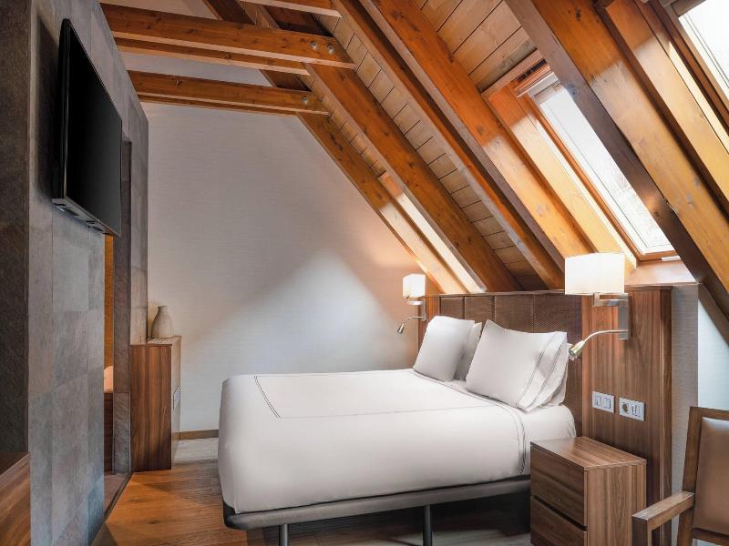 AC Hotel Baqueira Autograph Collection image