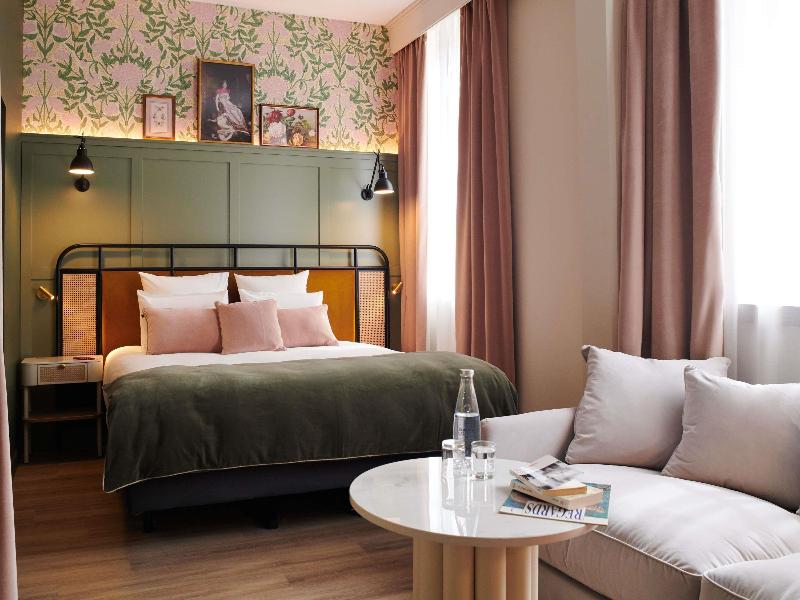 Square Lodge Hotel La Roche Sur Yon - Handwritten image