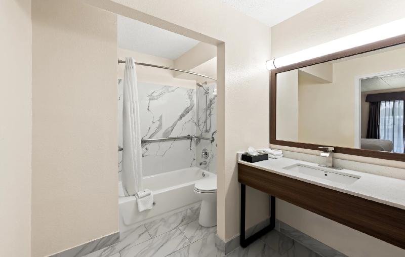 Quality Inn Mason Near Kings Island image