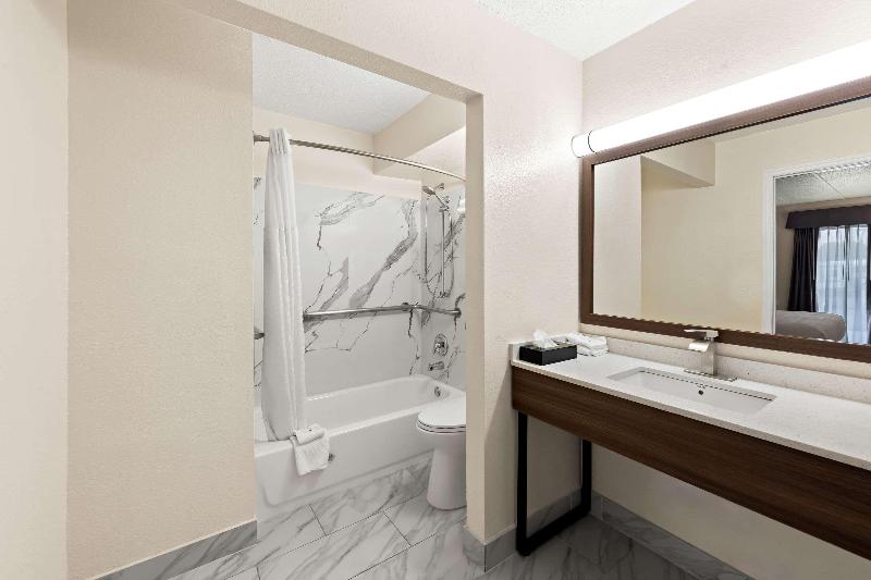 Quality Inn Mason Near Kings Island image
