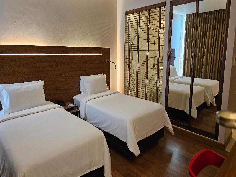 Sachas Hotel Uno Asoke Sukhumvit Bangkok image