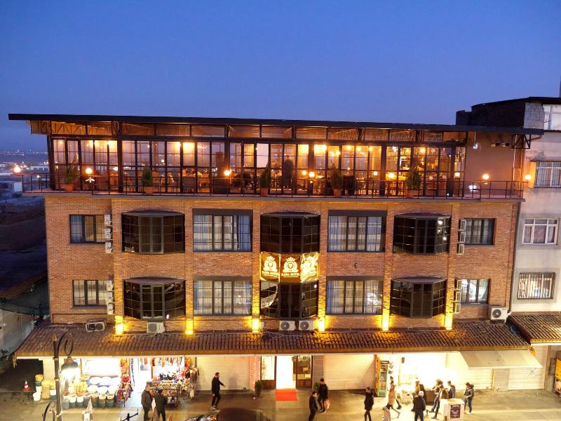 Sur Central Hotel — exterior view