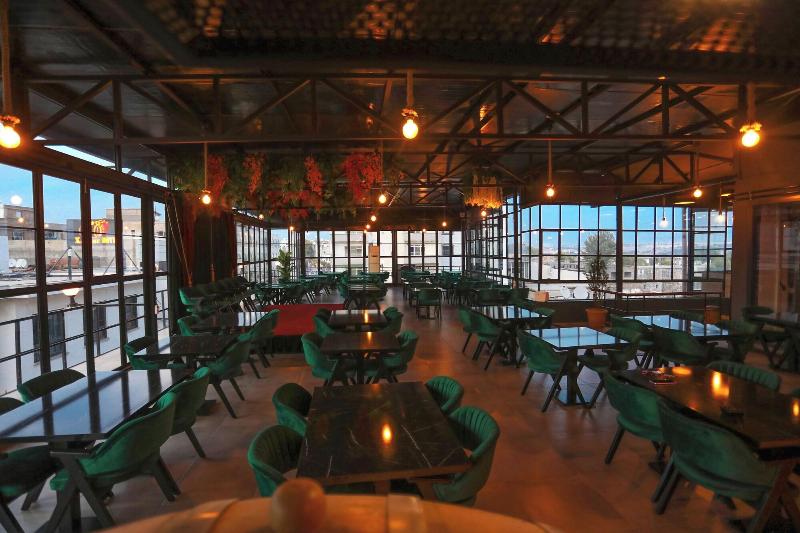 Sur Central Hotel
