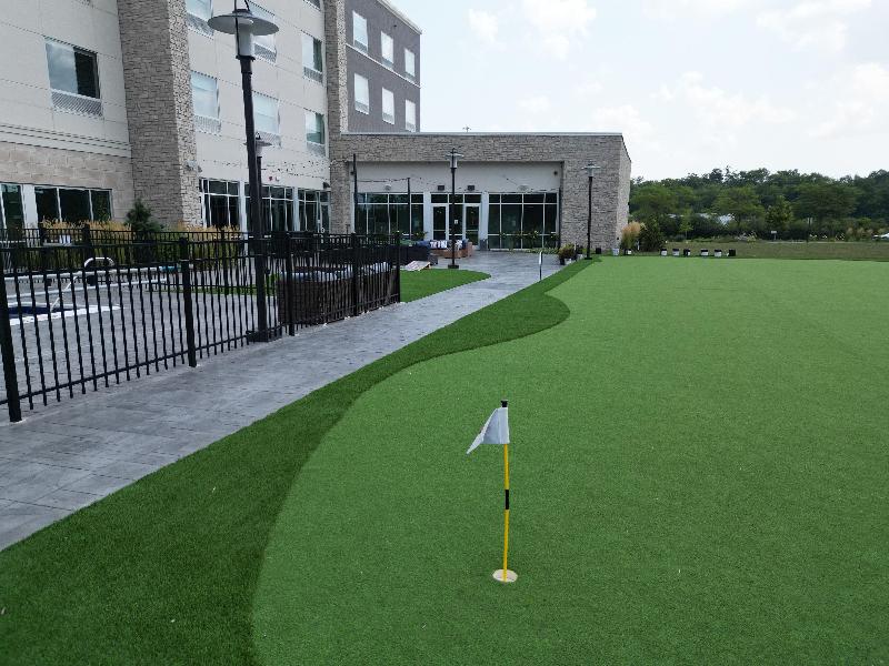 Holiday Inn Express Suites Chicago Schaumburg IHG image