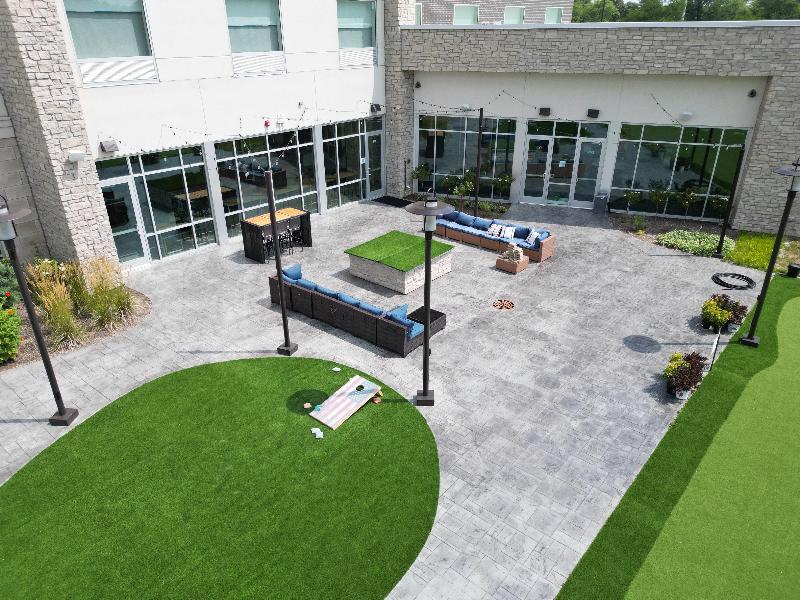 Holiday Inn Express Suites Chicago Schaumburg IHG image