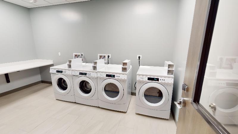 Holiday Inn Express Suites Chicago Schaumburg IHG