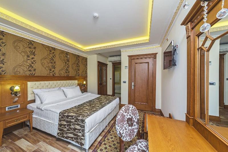 Lausos Palace Hotel image