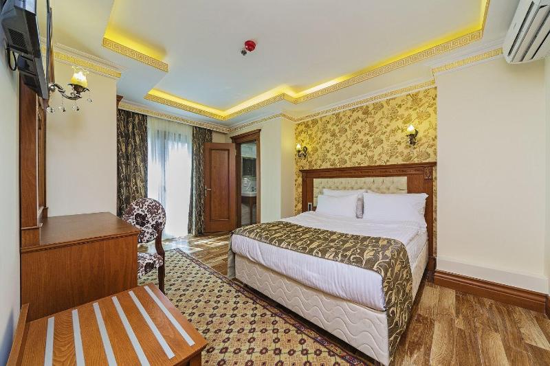 Lausos Palace Hotel image