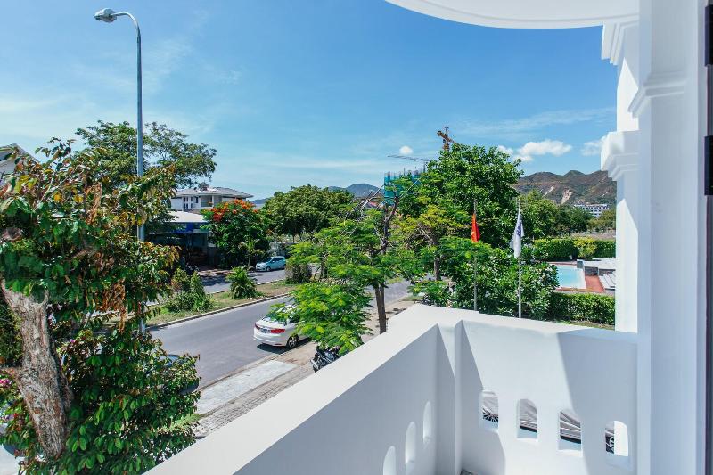 La Sera Suites Nha Trang image