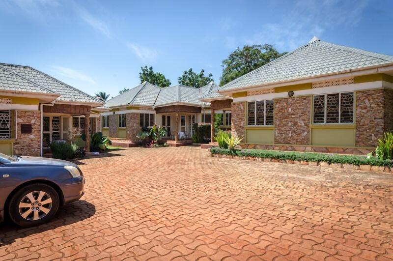 Prestige Resort Cottages image