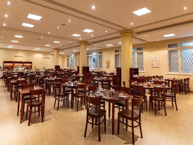 Riviera — restaurant
