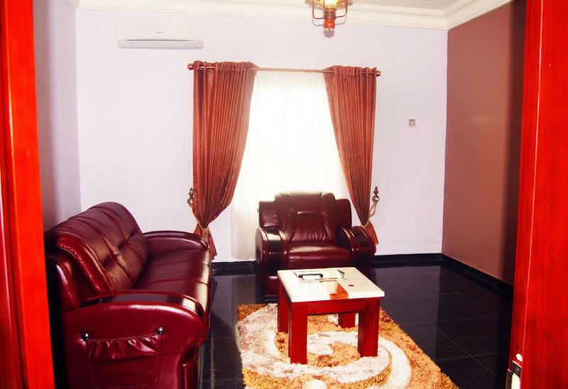 Milestone Hotel image
