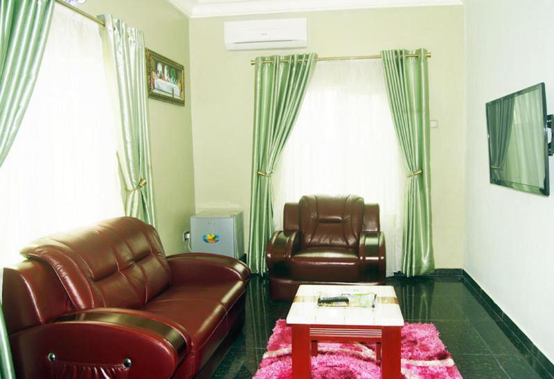 Milestone Hotel image