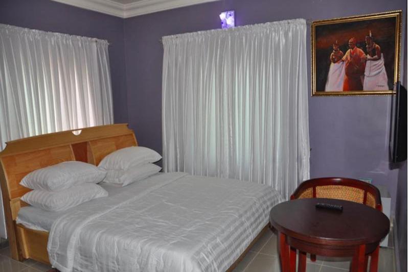 Milestone Hotel image