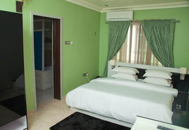 Milestone Hotel image