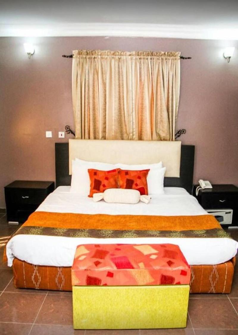 Suru Express Hotel Surulere image