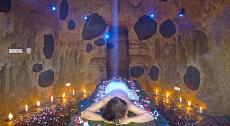 Siddhartha Oceanfront Resort Spa Bali image