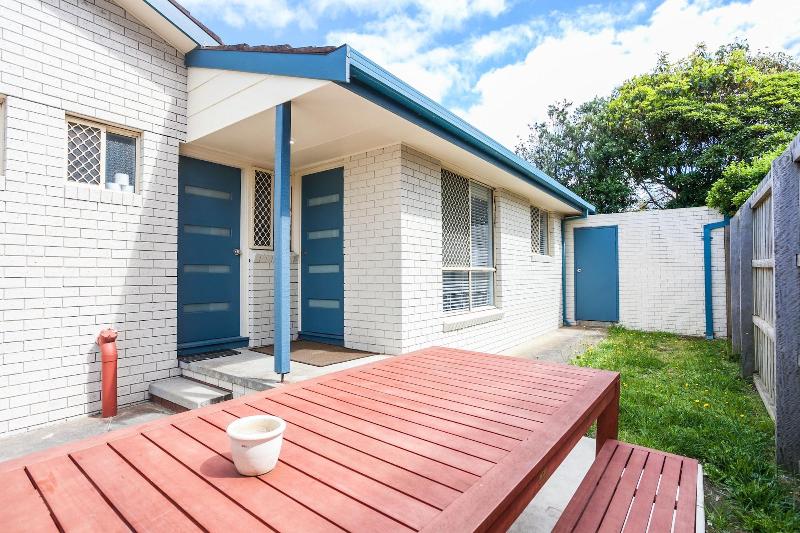Beachfront Cottages Torquay image