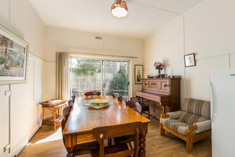 Beachfront Cottages Torquay image