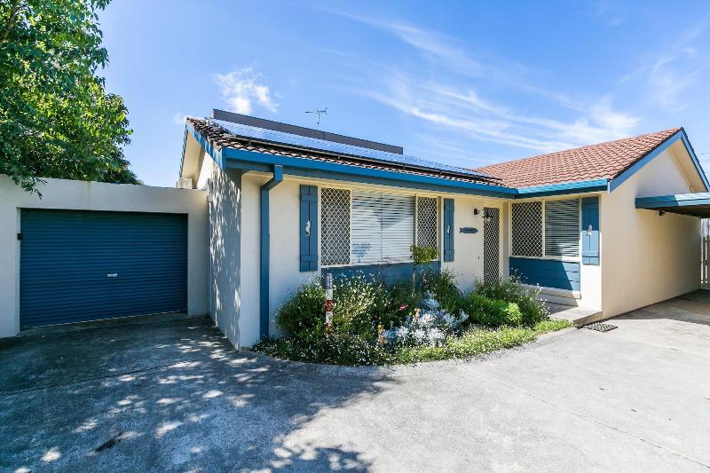 Beachfront Cottages Torquay image