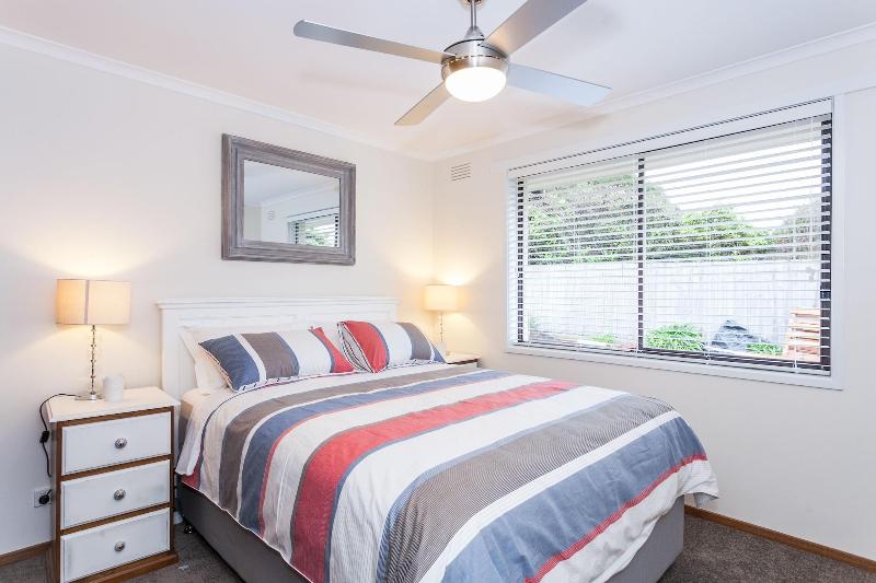Beachfront Cottages Torquay image