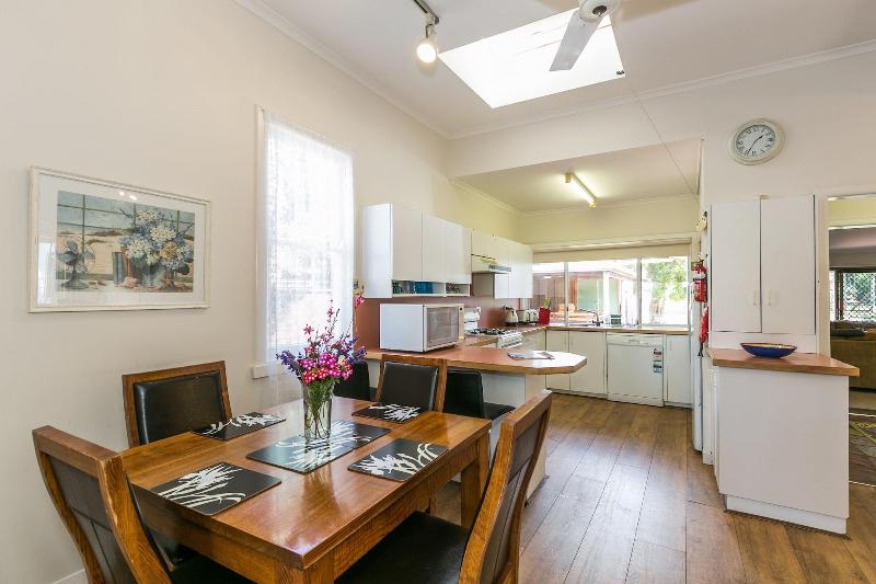 Beachfront Cottages Torquay image