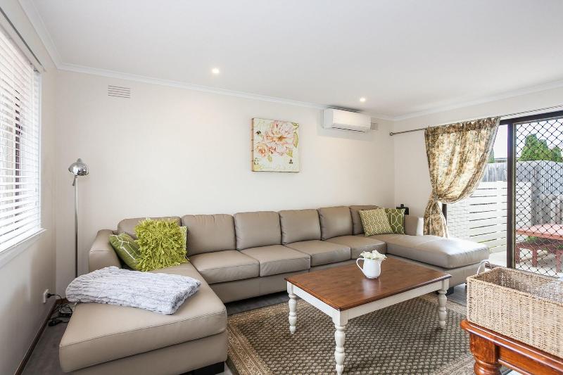 Beachfront Cottages Torquay image