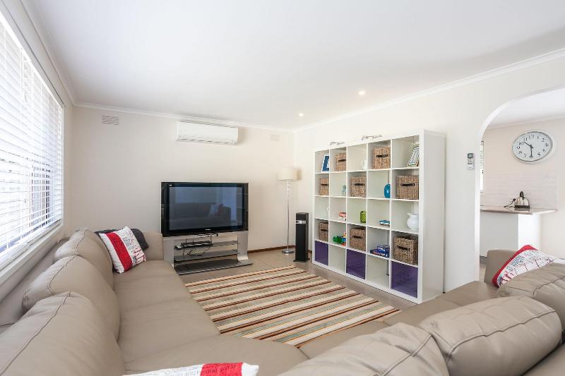 Beachfront Cottages Torquay image