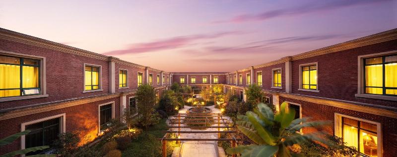 Ramada Plaza By Wyndham Anshun — general view