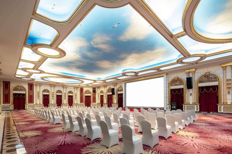 Ramada Plaza By Wyndham Anshun