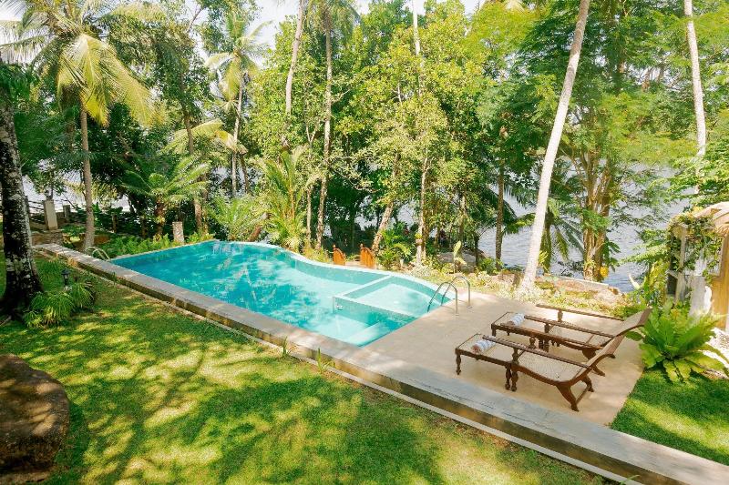 Villa Birdlake image