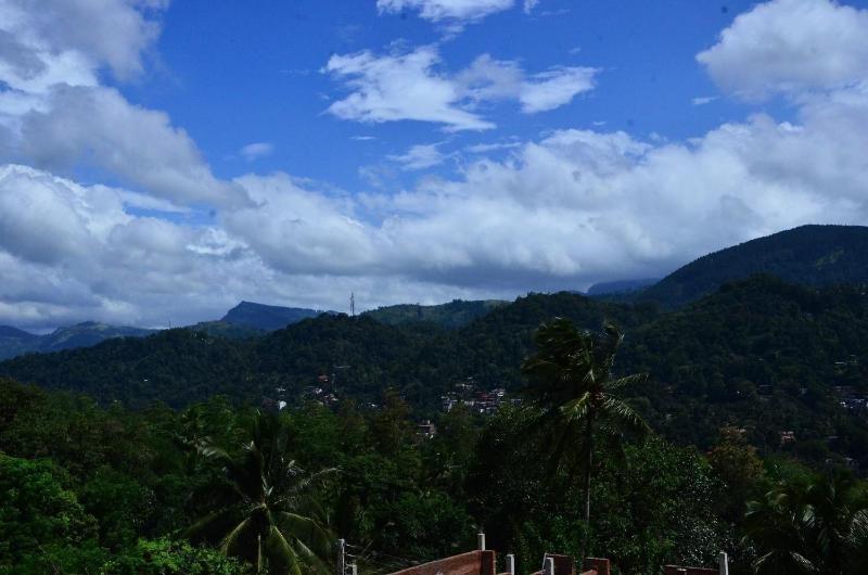 Deer Point Hotel Kandy image